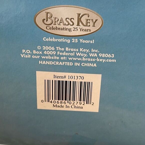 Brass Key Cultured Keepsakes Porcelain China Doll 2006 Collector's - Picture 7 of 7